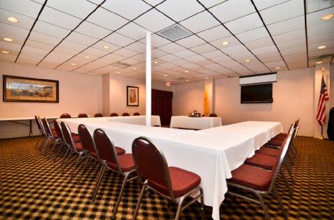Western Pecos Hotel 3*