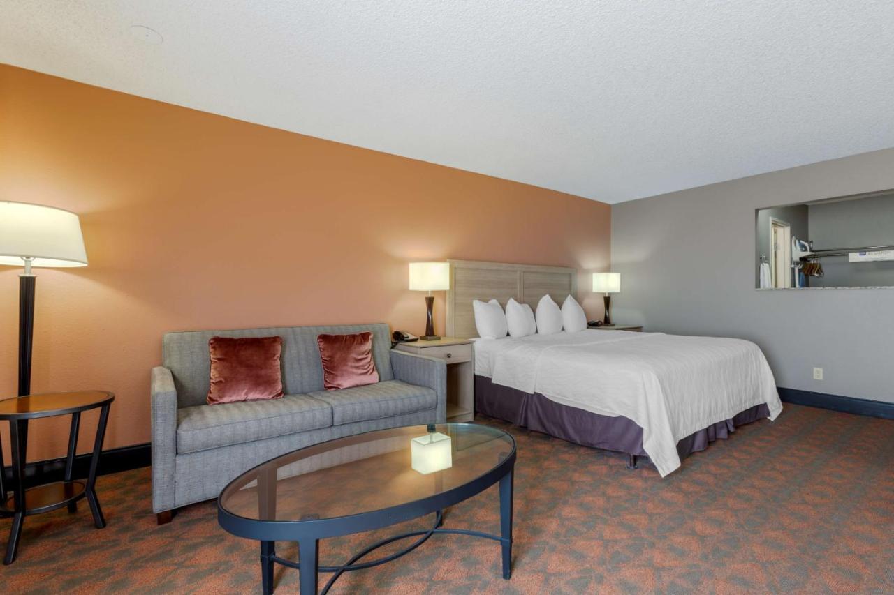 Western Pecos Hotel 3*