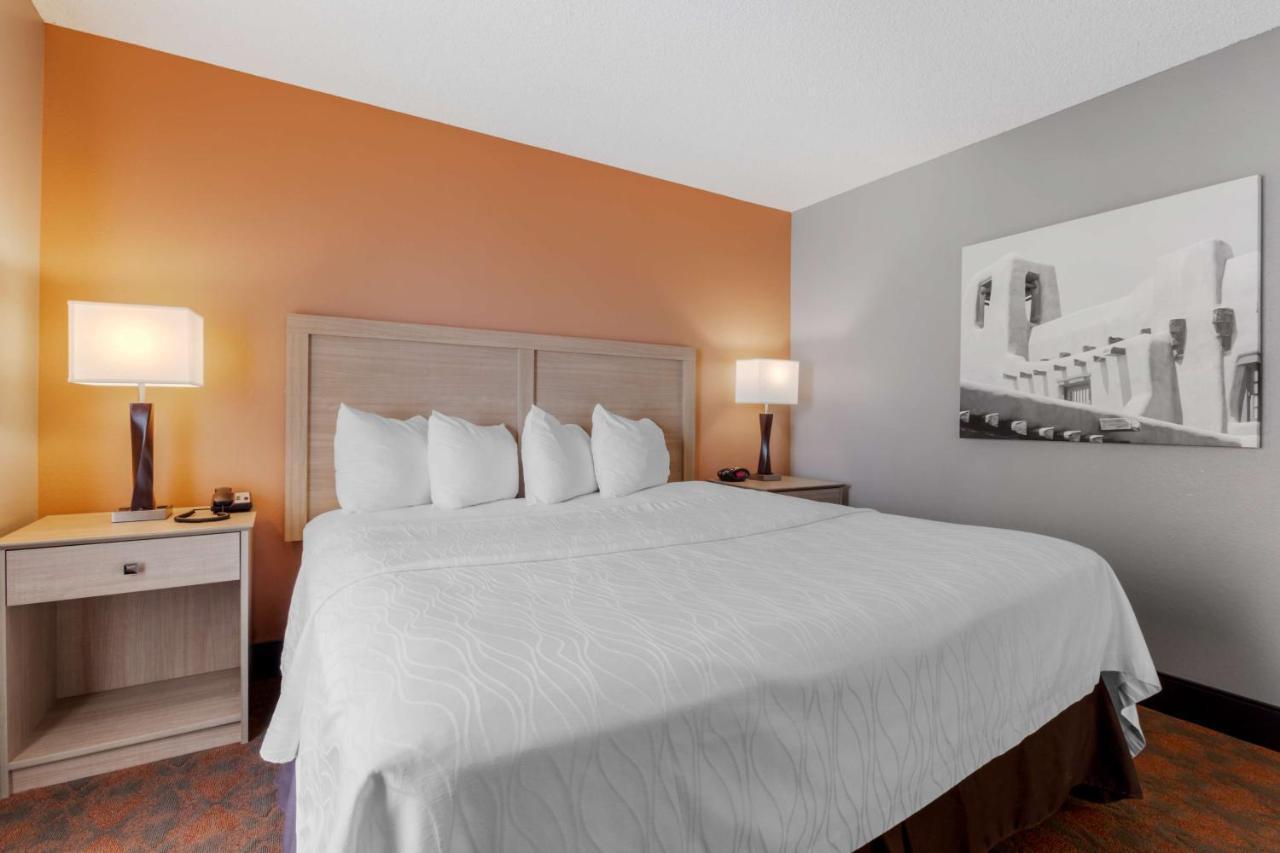 Western Pecos Hotel 3*
