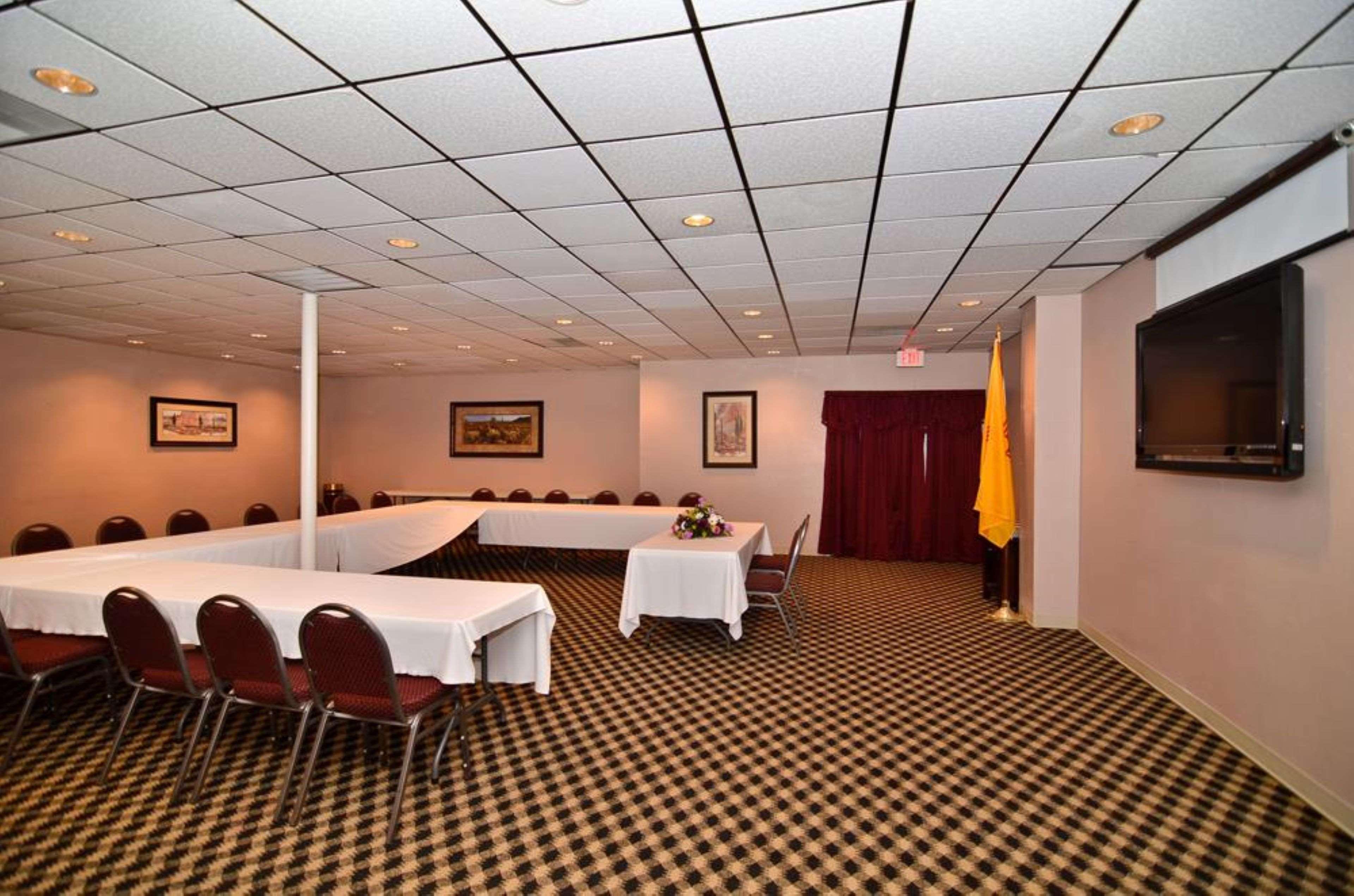 Western Pecos Hotel 3*